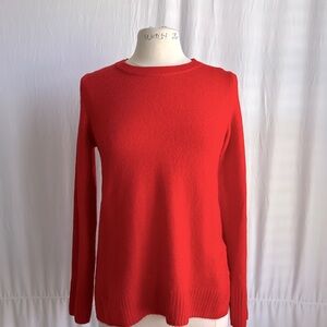 Old Navy crew neck sweater